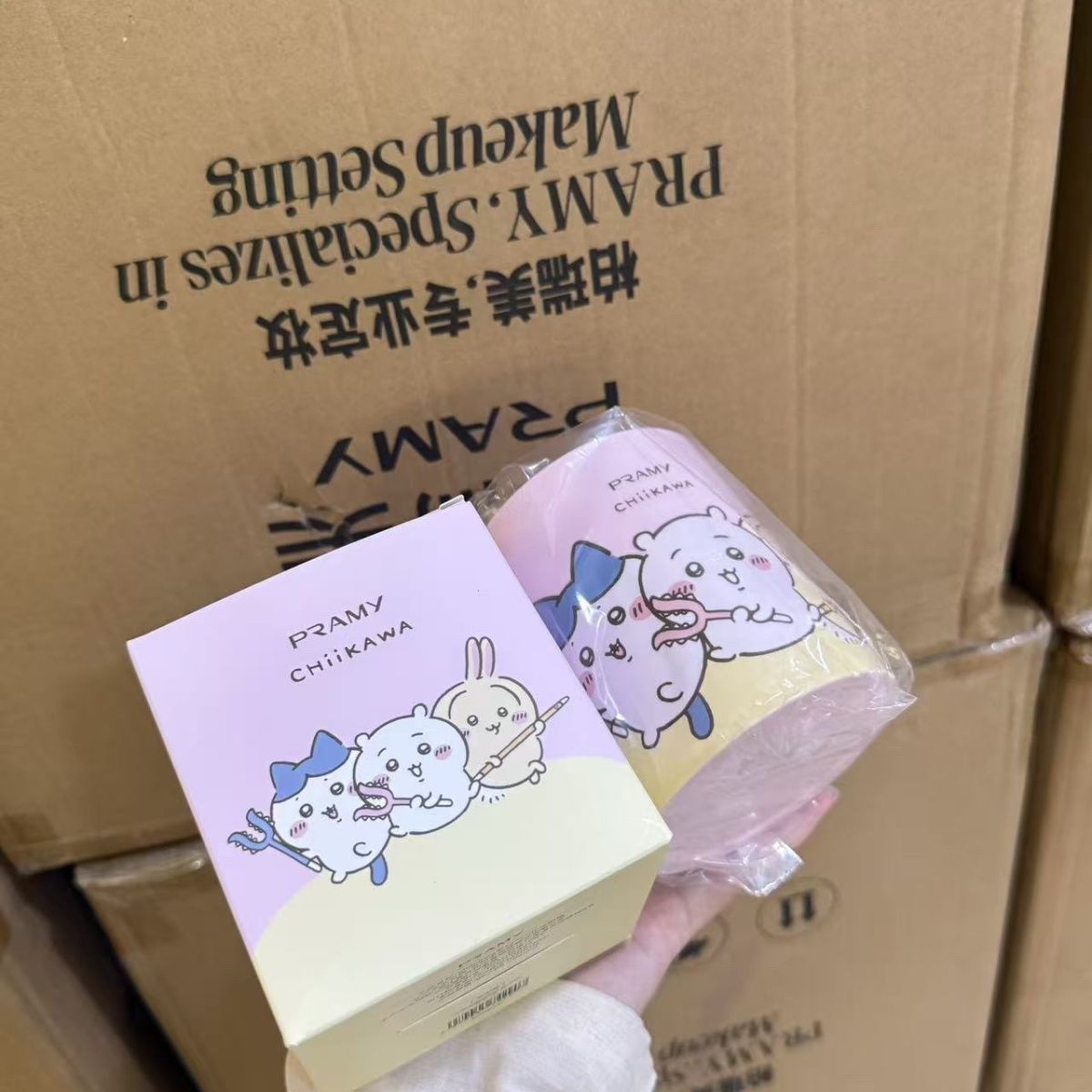 Chiikawa Co branded Makeup Bru - Home Office Jobs ulasan dan harga